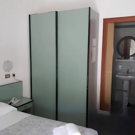 Otel Dolores 3*